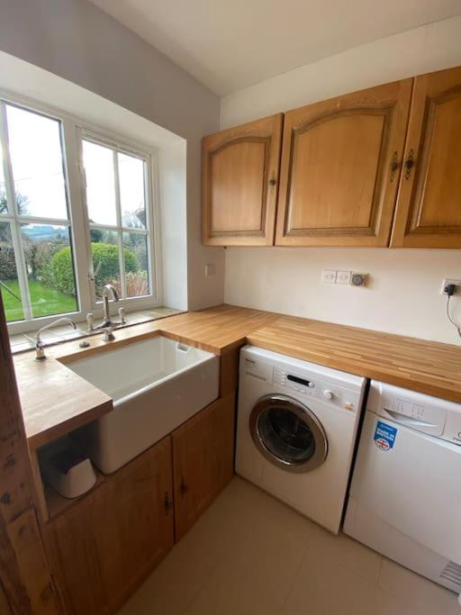 Eco-Friendly Dorset Cottage With Spa Set In Heart Of Countryside Sydling St Nicholas Екстериор снимка